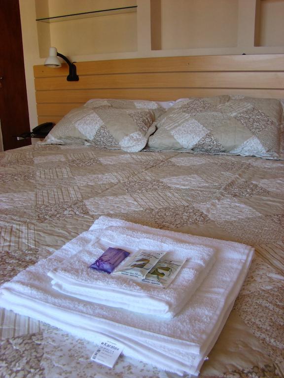 Hotel Punta Lavalle San Luis Buitenkant foto